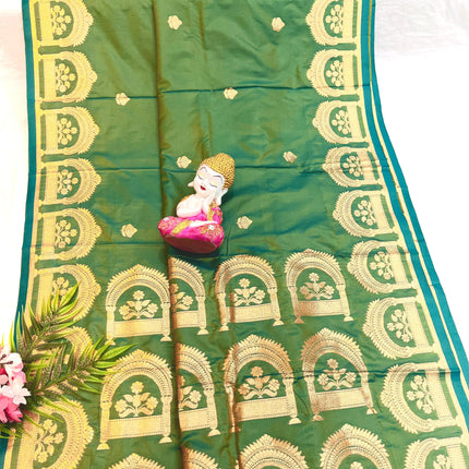 Open Border Jari work Saree