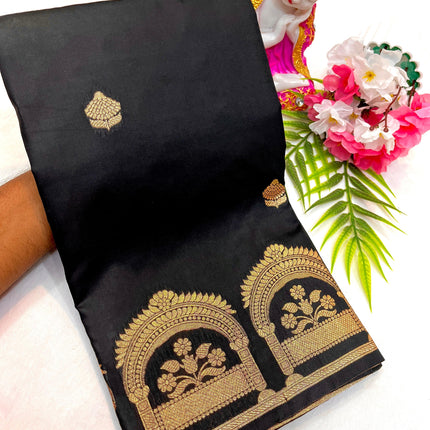 Open Border Jari work Saree