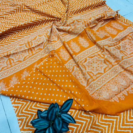 Handprints MUL cotton sarees with Blouse