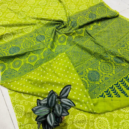 Handprints MUL cotton sarees with Blouse