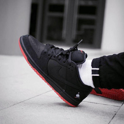 NIKE SB DUNK NYC PIGEON BLACK