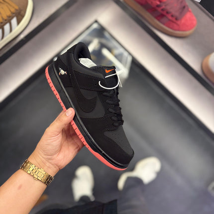 NIKE SB DUNK NYC PIGEON BLACK