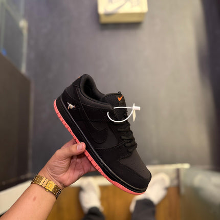 NIKE SB DUNK NYC PIGEON BLACK