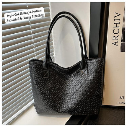 Classy Bottega Veneta