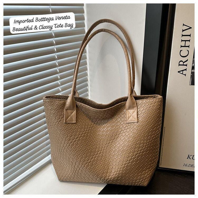 Classy Bottega Veneta